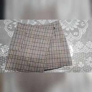 HYFVE Mini Skirt size L. Knee Length Beige Plaid Pencil Lined Slit